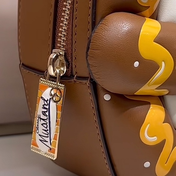 ♠️Kate Spade New York NYC Embellished 3D Pretzel Puffy Crossbody Bag NWT - Picture 4 of 8